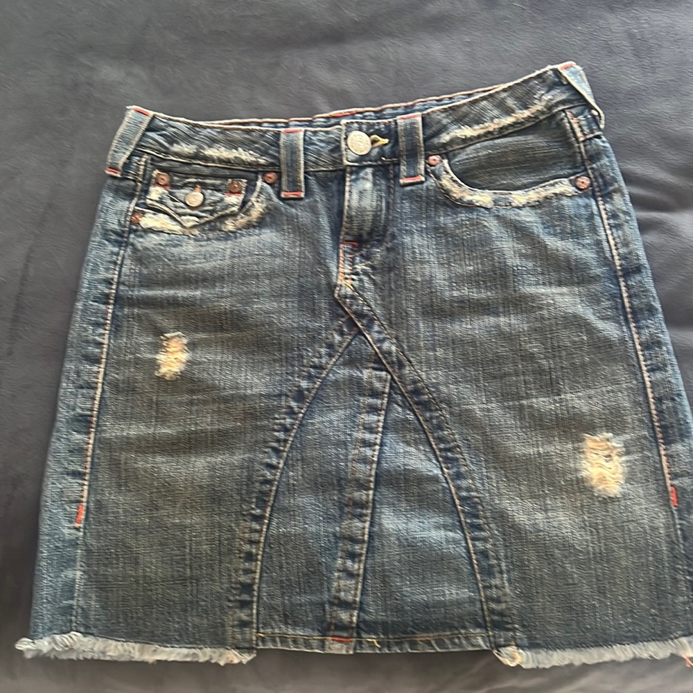 True religion denim skirt in a 27.